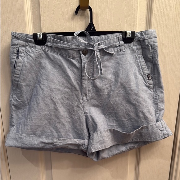 The North Face Pants - The North Face Linen chino belted shorts. Size 12